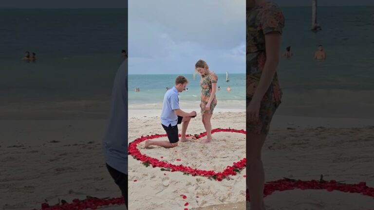 Read more about the article When the rain stops just for your proposal moment! #cancunproposal #rainyday