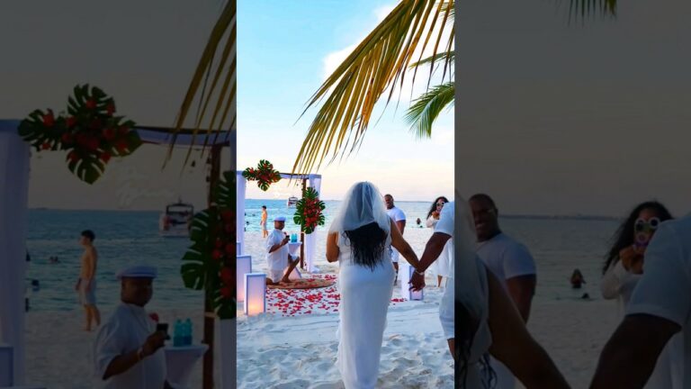 Read more about the article “Now I pronounce you husband and wife, AGAIN!” #cancunproposal #engagement #engaged #vowrenewal