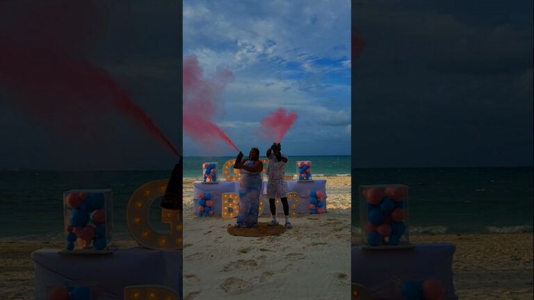 Read more about the article Nothing could be more perfect than a gender reveal on Cancún beach with family !🩷💙#genderreveal#ytb