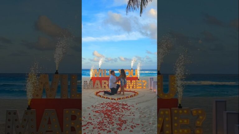 Read more about the article She said yes to the love of her life in a heart of roses !😍🥀 #cancunproposalplanner #viral #love #fy