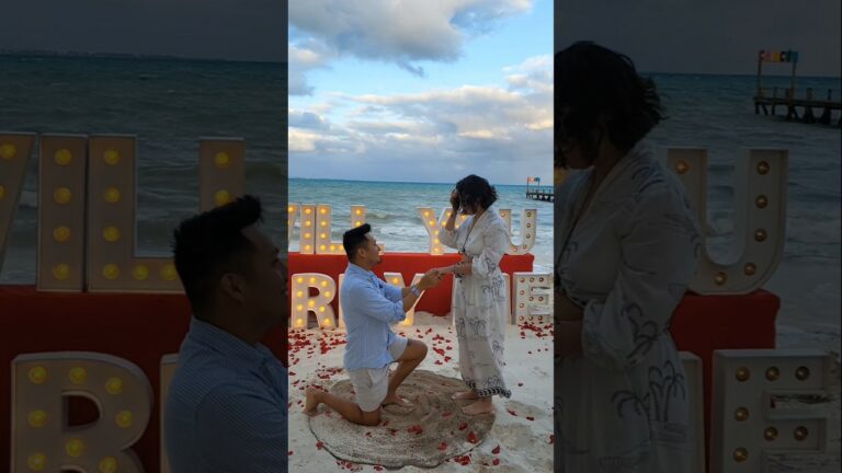 Read more about the article Her smile could describe the joy she felt!🤭 #cancunproposal #marriageproposal #cancun #fyp