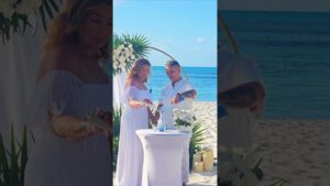Read more about the article And as the two sands become one, so do you 💞✨#cancunproposalplanner #proposalplanner #engagement