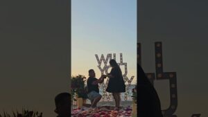 Read more about the article Forever started with a yes and a family group hug💞 #cancunproposal #proposal #proposalplanner