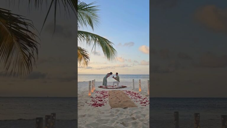 Read more about the article A heart of roses sealed with forever🌹✨ #cancunproposal #proposalplanner #proposal #engaged #love